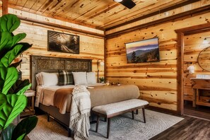 6 bedrooms, desk, iron/ironing board, travel crib - New~6 Bed Lux Cabin:Heated Private POOL| Views|Games| Firepit|Dog-friendly! (Sevierville)