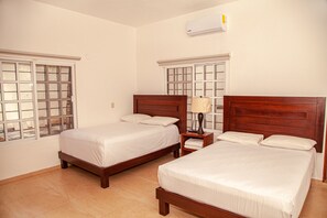 2 bedrooms, iron/ironing board, WiFi, bed sheets - Casa con Todas las Comodidades! a 5 Minutos del Centro de la Ciudad (Tulum)