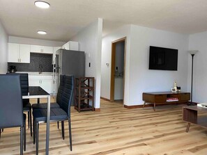 Dining - Henderson Haven / KING 2BD/1BA Apartment
(Henderson)