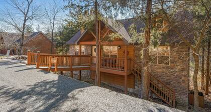Cozy Branson West Cabin!
