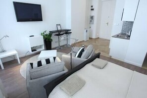 1 bedroom, iron/ironing board, WiFi, bed sheets - Pearl Apartment in the Center (Budapest)