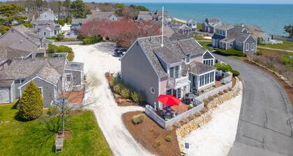 Maushop Village-Exceptional, 2 bedrooms, Sleeps 4, 1.5 baths, with great views.