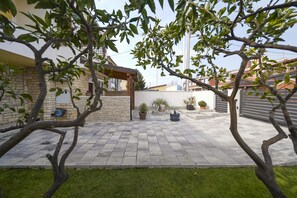 Property grounds - Clean & Modern Apartment with Terrace / Parking (Zadar)