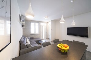 TV