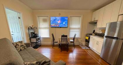 Entire Cozy 1BR Apartment. Located in the heart of Queens!
