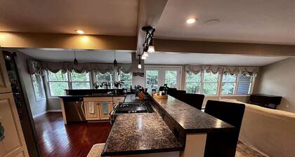 One mile from down downtown Harbor Springs! 4 miles from Boyne Highlands!!