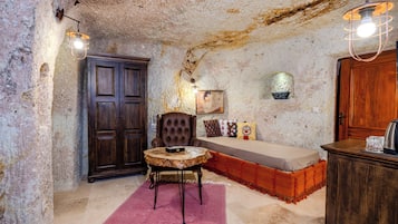 Superior Room | Living area | 100-cm Smart TV with digital channels, Netflix, heated floors