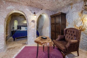 Superior Room | Premium bedding, memory foam beds, minibar, in-room safe - Emars Cave Cappadocia (Ürgüp)