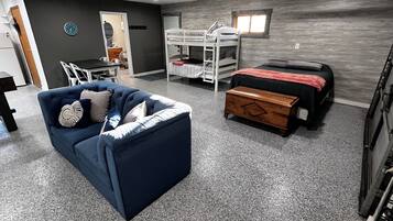 2 camere, culla da viaggio, Wi-Fi gratuito, lenzuola