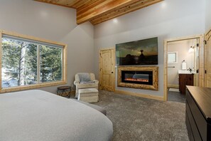 4 chambres, bureau, Wi-Fi, draps fournis