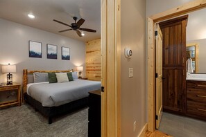 4 bedrooms, desk, WiFi, bed sheets - Serenity Pines! Luxury Spa! (Duck Creek Village)