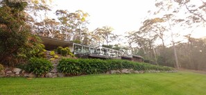 Property grounds - Coastal bush retreat> Space,Nature,Relaxation, Dual swim spa and fireplace (Kincumber South)
