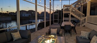 Water Front/ Free Heated Salt Water Pool/Game Room/Amenities Galore