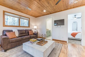 3 habitaciones, tabla de planchar con plancha y wifi gratis 