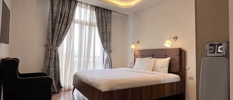 Standard Single Room | Egyptian cotton sheets, premium bedding, down comforters