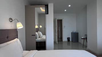 Egyptian cotton sheets, premium bedding, down duvets, Tempur-Pedic beds