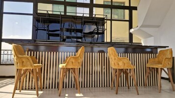 Bar (en la propiedad)