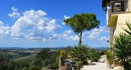 Casa Romantica in un Borgo Antico in Sabina