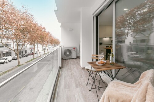 Casa das Ondas - Modern flat with garage