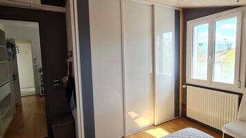 3 sovrum, strykjärn/strykbräda, gratis wi-fi och sängkläder