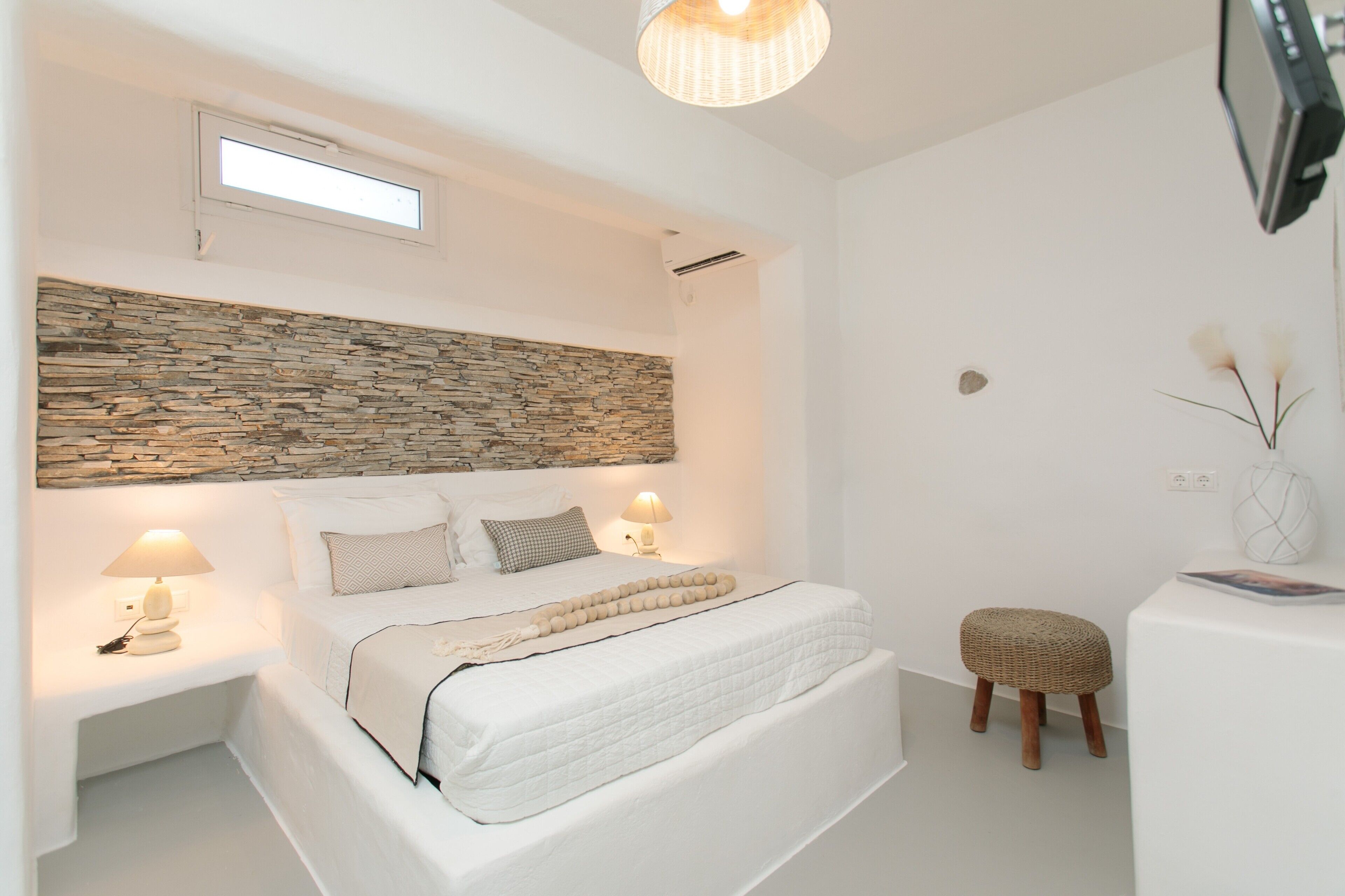 1 chambre, fer et planche à repasser, Wi-Fi gratuit, draps fournis