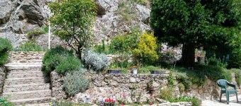 Apartment 'Gite Bulgarana - 4 Pers' with Private Garden and Wi-Fi