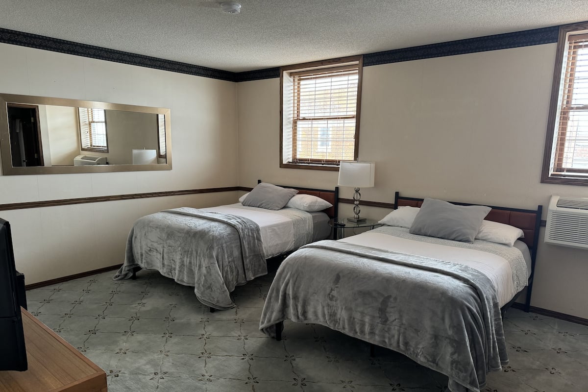 Room 109 | 1 bedroom, individually decorated, individually furnished, soundproofing