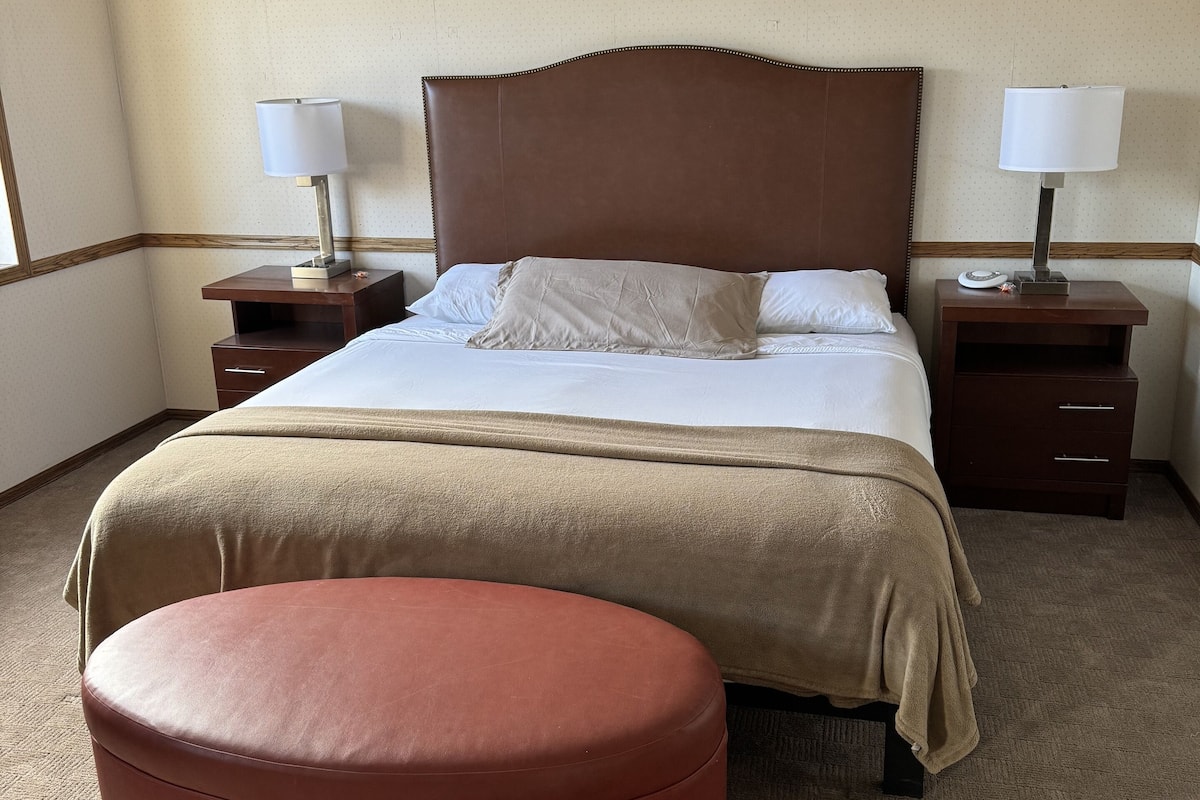 Room 103 | 1 bedroom, individually decorated, individually furnished, soundproofing