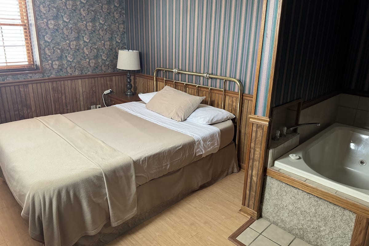 豪華客房 | 隔音、熨斗/熨衫板、免費摺床/加床、免費 Wi-Fi