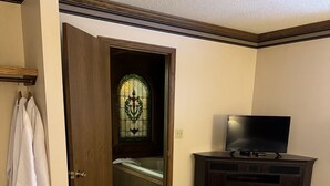 Room 101 - Fenway House Hotel (Fennimore)