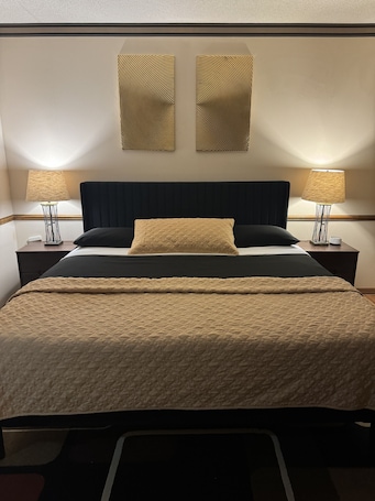 Room 102 | 1 bedroom, individually decorated, individually furnished, soundproofing