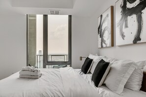 2 soverom, skrivebord, strykejern/-brett og wi-fi