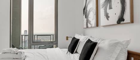 2 室のベッドルーム、デスク、アイロン / アイロン台、WiFi