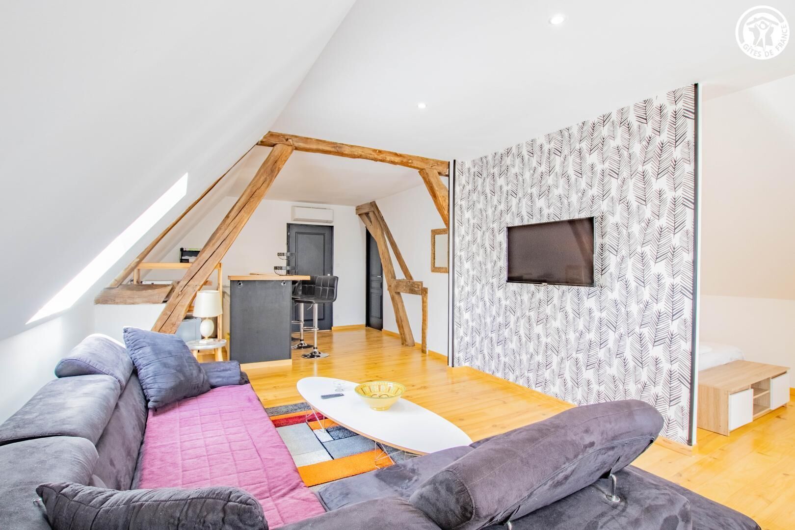 Fernseher, Tischtennisplatte