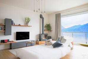 4 bedrooms, desk, iron/ironing board, WiFi - BELAGO by Design Studio (Bellano)