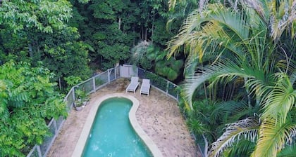 Unique Guest Suite retreat nestled in acres of rainforest