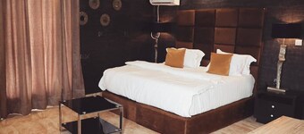 Willowwood Hotel Owerri