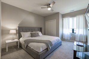 3 bedrooms, desk, iron/ironing board, WiFi