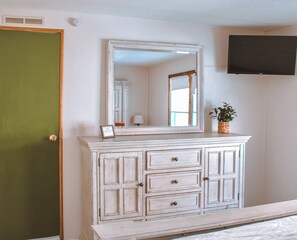 3 chambres, lit parapluie, Wi-Fi, draps fournis