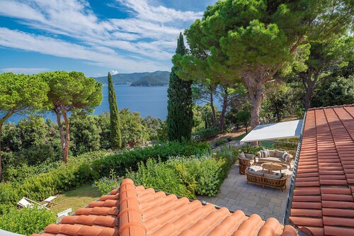 Villa Ondina Elba Island near the sea