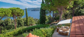 Villa Ondina Elba Island near the sea