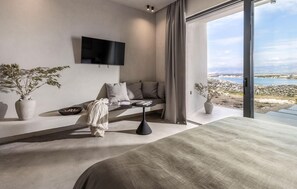 4 quartos, cofres nos quartos, ferros/tábuas de passar roupa