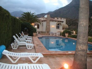 Pool - BEAUTIFUL VILLA WITH VIEWS OF THE SEA AND THE MOUNTAINS.
WITH WELLCOME PACK!!!! (Calpe)