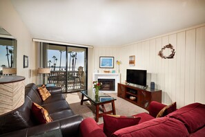 Télévision, cheminée, baby-foot, table de tennis de table