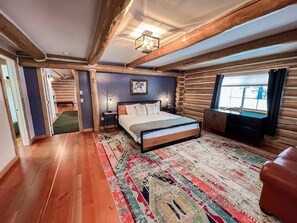 5 bedrooms, iron/ironing board, WiFi, bed sheets