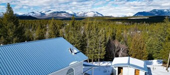 Glacier Dream Escape! 6 Bed / 4.5 Bath, Sleeps 12!