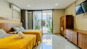 디럭스 더블룸 | 고급 침구, 오리/거위털 이불, 필로우탑 침대, 미니바