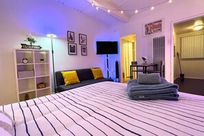 1 室のベッドルーム、アイロン / アイロン台、WiFi、ベッドシーツ