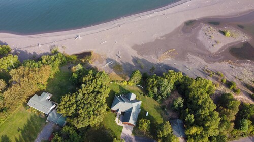 Superior Retreat: Snowmobile Paradise – Access Keweenaw Trails from Superior Retreat