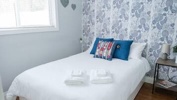 1 bedroom, free WiFi, bed sheets